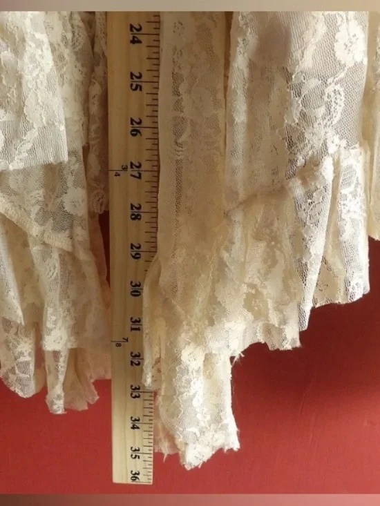 NWT BEAUTIFUL Easel Romantic Boho Asymmetrical Lace Tiered Skirt Cream Medium - Picture 2 of 7